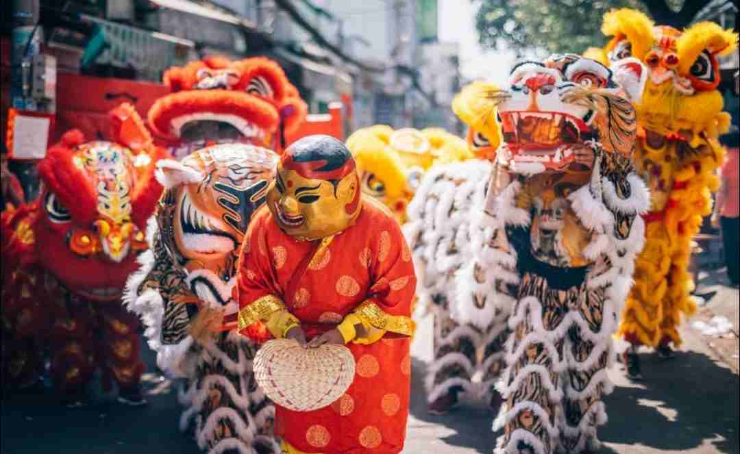 Người Việt thường tổ chức các hoạt động múa Lân vào Tết Trung Thu