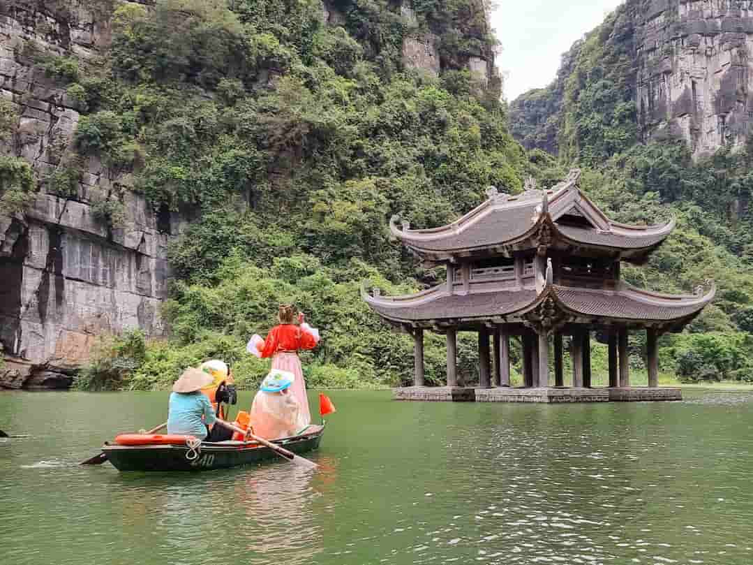 Đi du lịch Ninh Bình vào mùa thu